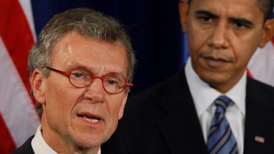 Former Senate Majority Leader and Health and Human Services Secretary-designate Tom Daschle at a news conference with then-President-elect Barack Obama in Chicago, December 2008.
