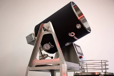 The Maker's stainless steel construction is made of food-safe materials to meet the highest sanitary standards for any GMP-certified facility.