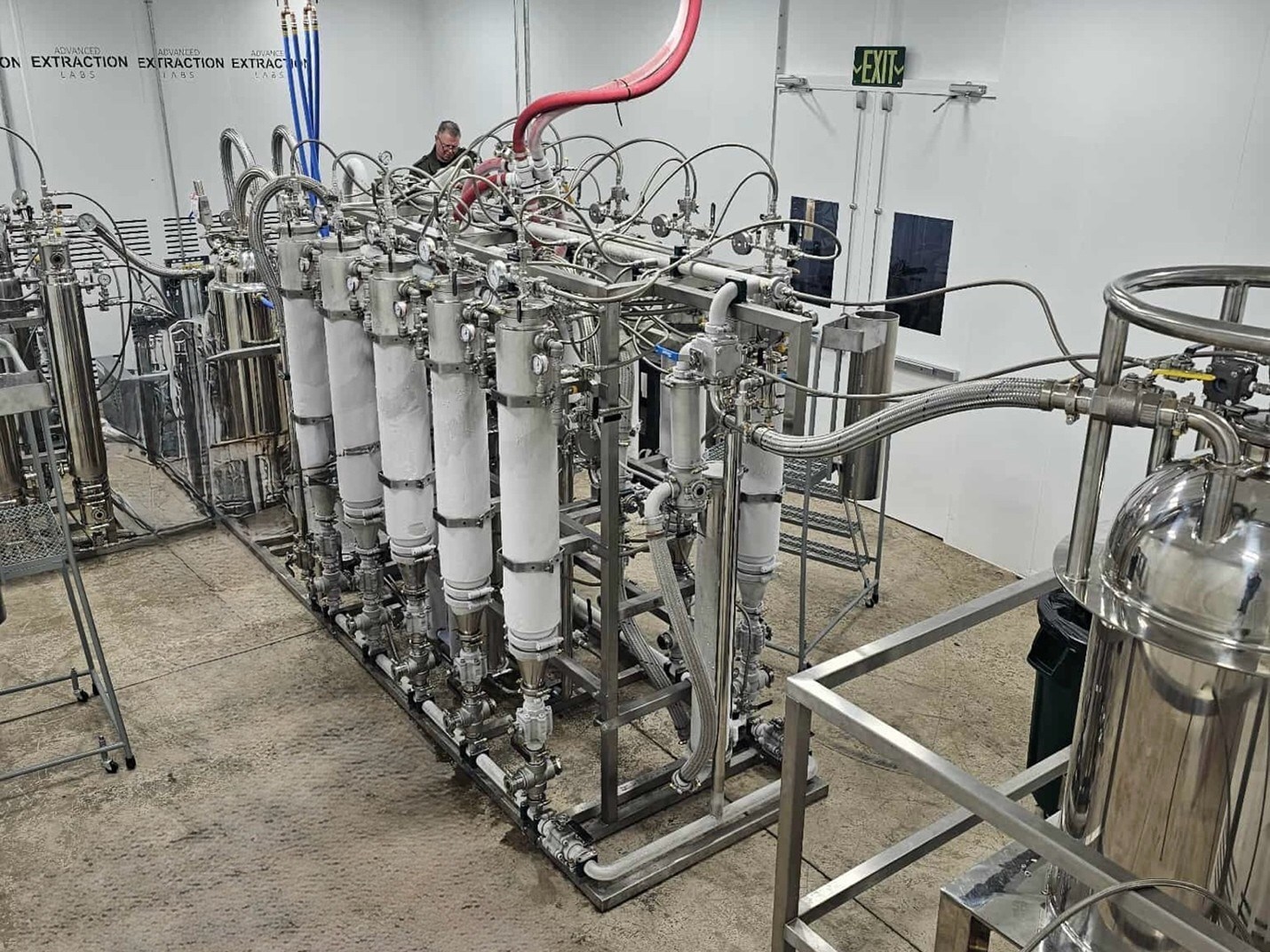 Illuminated Extractors Extractors