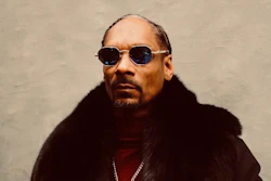 Snoop Dogg 65834a9f9568e